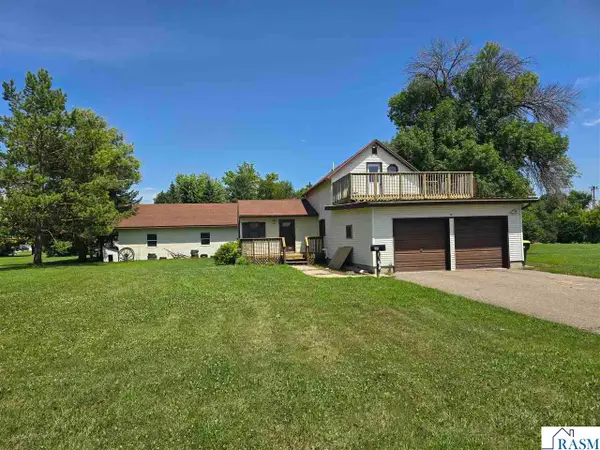 604 E Willow Avenue, Olivia, MN 56277