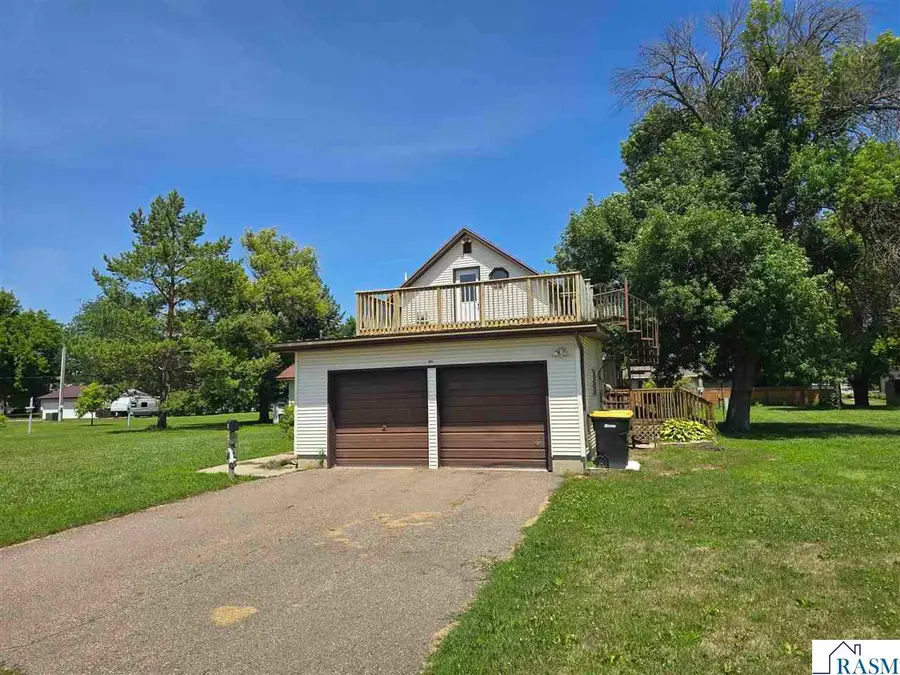 604 E Willow Avenue, Olivia, MN 56277 - #2