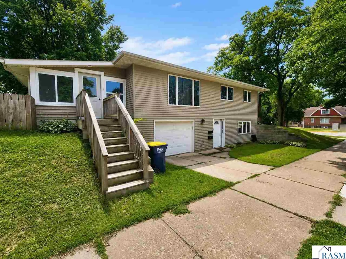 1025 Center Street, New Ulm, MN 56073 - #1