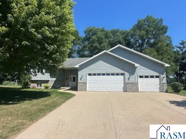1521 WILLIAMS Court, St. Peter, MN 56082