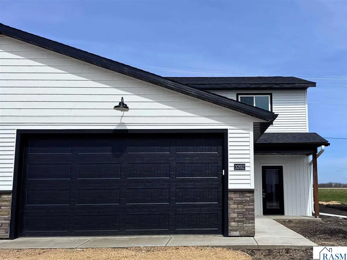 3202 Scotch Lane, Mankato, MN 56001 - #1