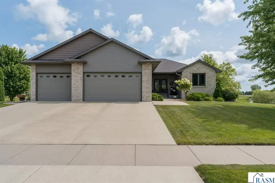 121 Grovebrook Drive, Mankato, MN 56001 - #2