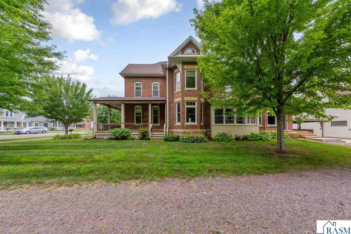 322 Wheeler Avenue, North Mankato, MN 56003 - #1