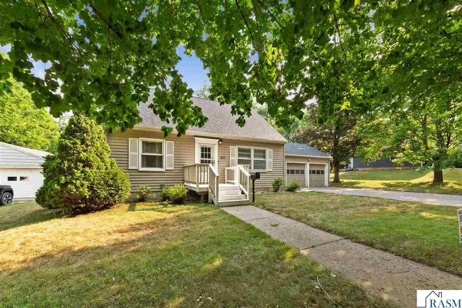 614 Lower Johnson Circle, Saint Peter, MN 56082 - #2