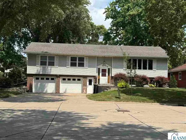 799 SW 4 Street, Wells, MN 56097-4302