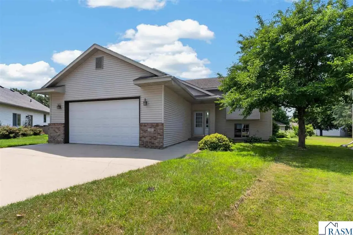 206 Hunters Court, Eagle Lake, MN 56024 - #1