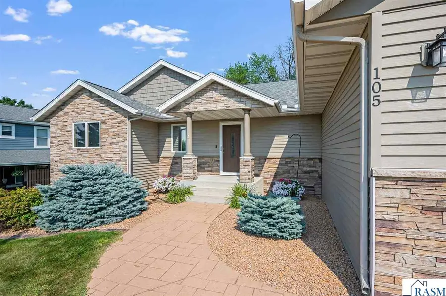 105 Hidden Oaks Circle, Mankato, MN 56001 - #3