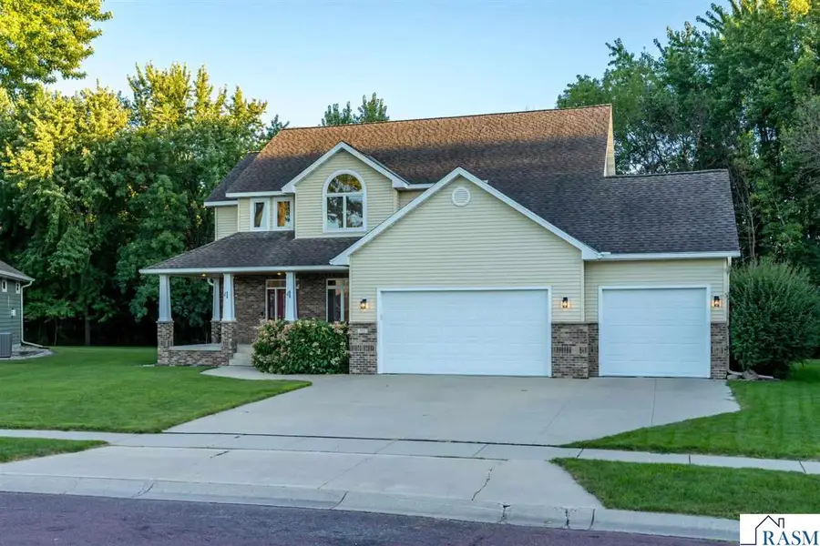 113 Oak Marsh Drive, Mankato, MN 56001 - #2