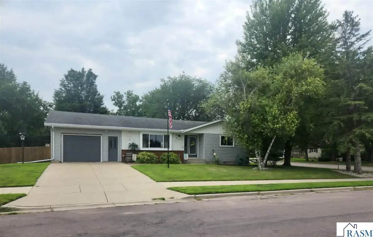 1615 Sunset Avenue, New Ulm, MN 56073 - #1