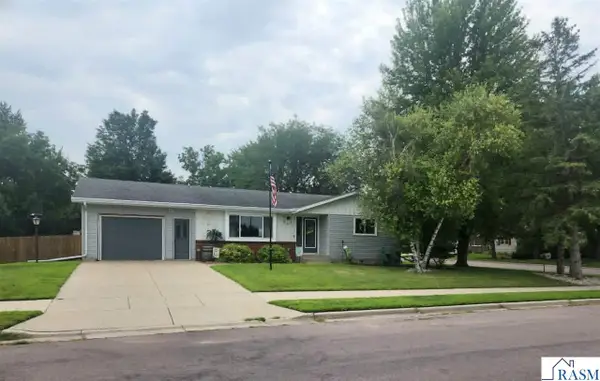 1615 Sunset Avenue, New Ulm, MN 56073