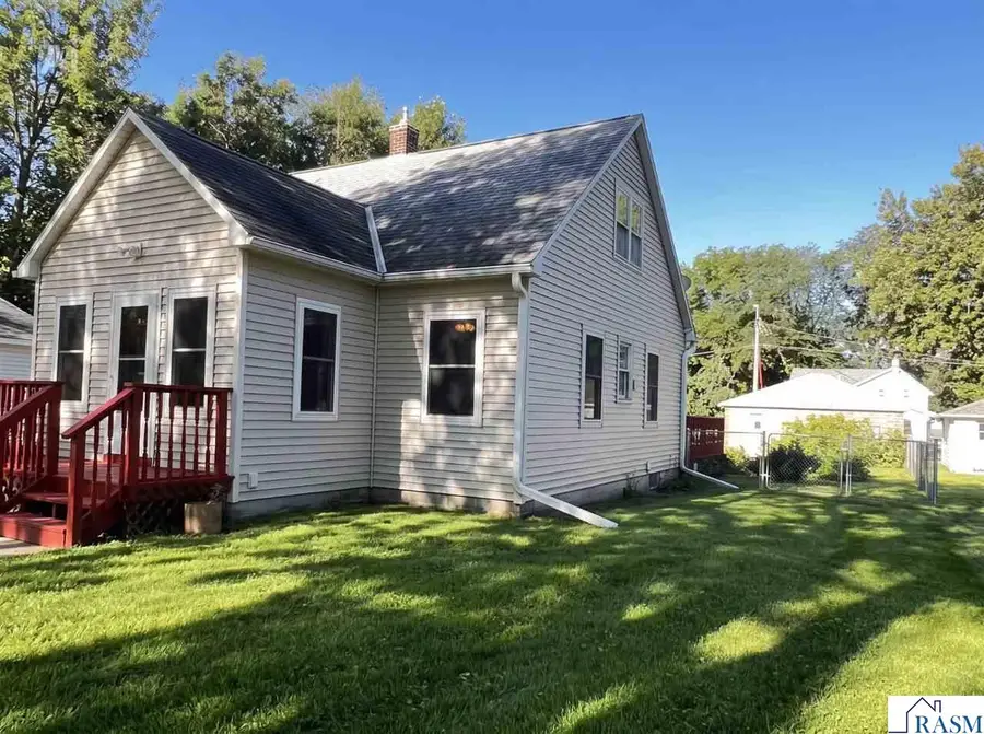 514 S Broadway, Wells, MN 56097 - #2