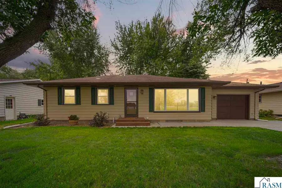 2541 E Main Street, Mankato, MN 56001 - #2