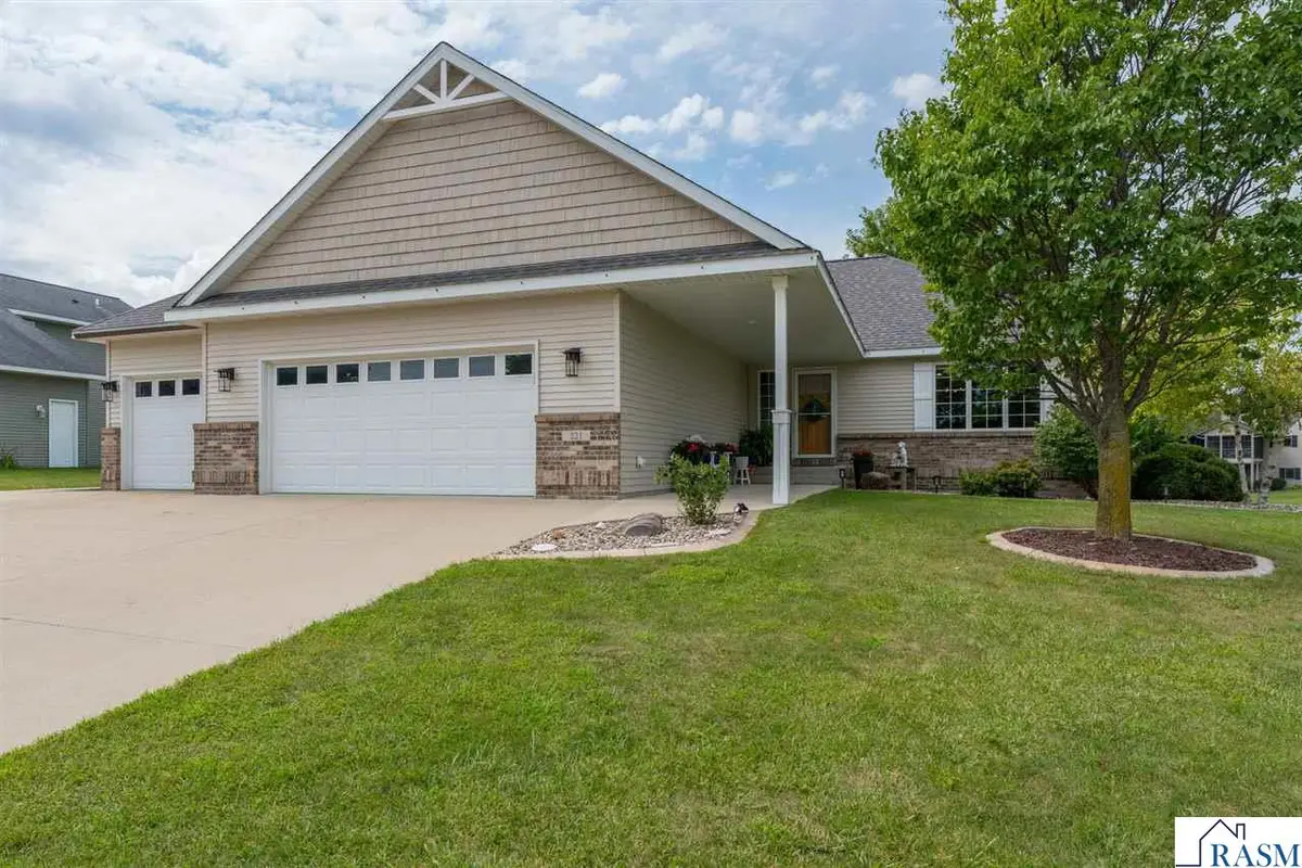 221 Pebble Creek Drive, Mankato, MN 56001 - #1