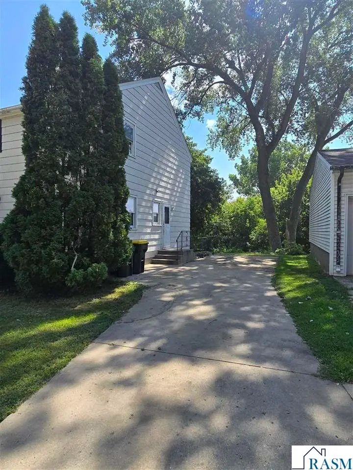 814 S 4th Avenue, Saint James, MN 56081 - #2