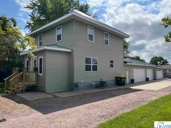 204 8th Avenue North, St. James, MN 56081