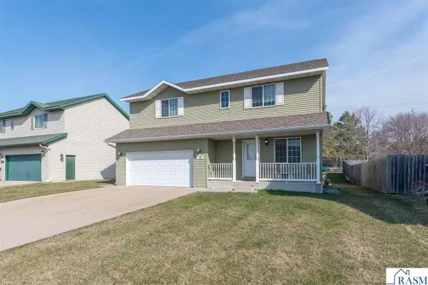152 Savannah Court, Mankato, MN 56001