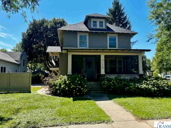 328 W Grace Street, St. Peter, MN 56082