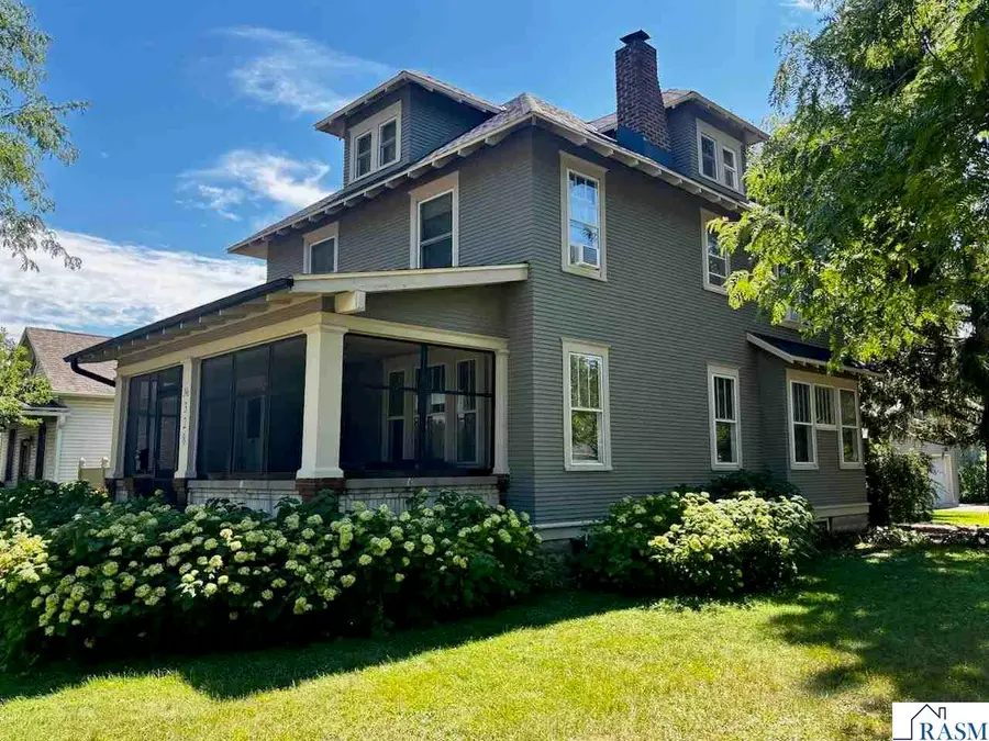 328 W Grace Street, Saint Peter, MN 56082 - #2