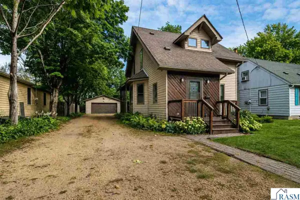 1008 Quincy Street, North Mankato, MN 56001-0