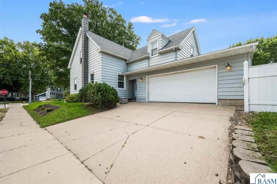 702 Albion Avenue, Fairmont, MN 56031 - #2