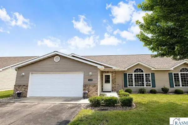 128 Gull Path, Mankato, MN 56001