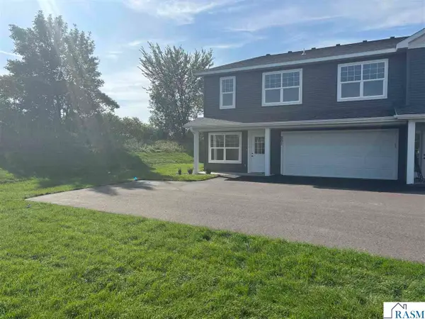 801 Tomahawk Court, Madison Lake, MN 56063