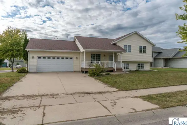 100 Uriah Court, Mankato, MN 56001
