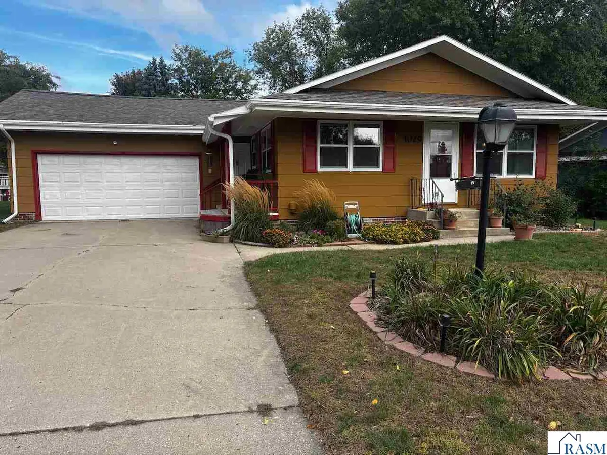 1029 Willow Drive, Saint Peter, MN 56082 - #1