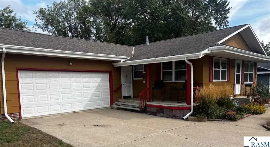 1029 Willow Drive, Saint Peter, MN 56082 - #3