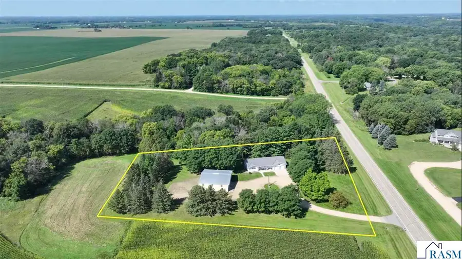 58691 185th, Mankato, MN 56001 - #2