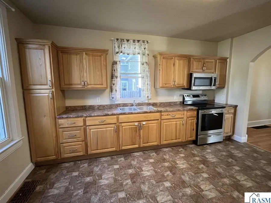 811 N Broadway, New Ulm, MN 56073 - #2