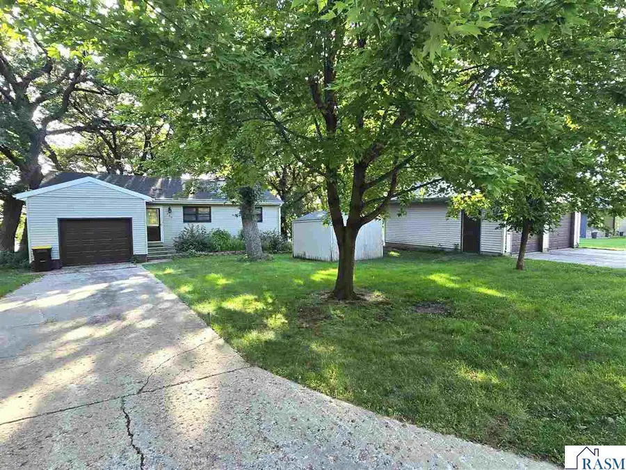 409 W Amber Lake Drive, Fairmont, MN 56031 - #3