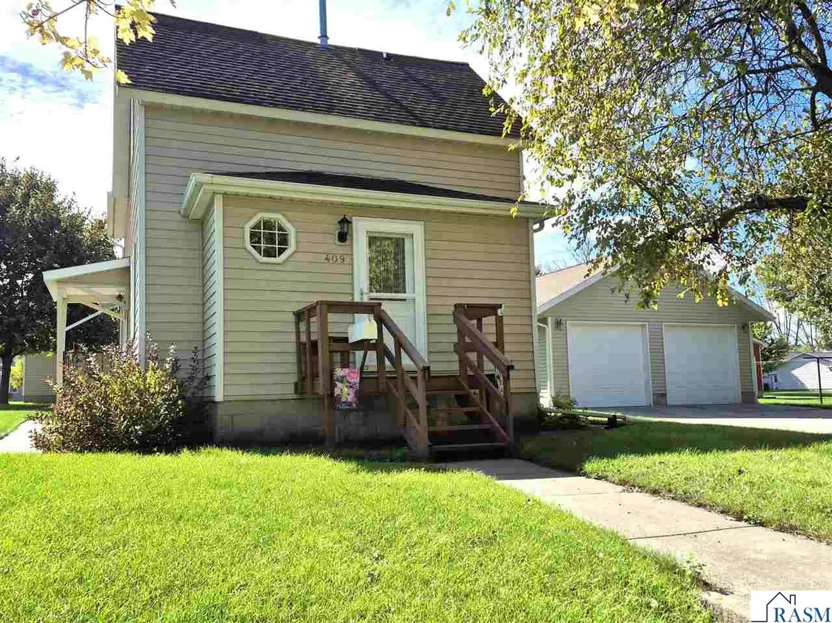 409 SE Linden Street, Sleepy Eye, MN 56085 - #1