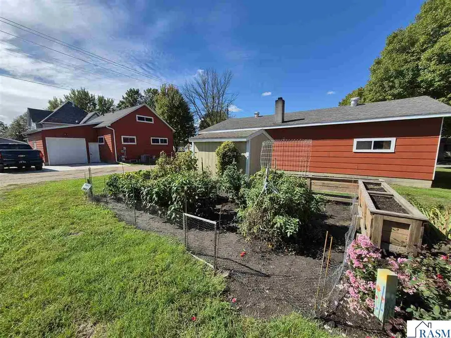 409 SE Linden Street, Sleepy Eye, MN 56085 - #3