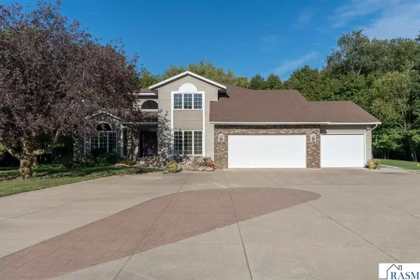 38102 Honeysuckle Lane, North Mankato, MN 56003