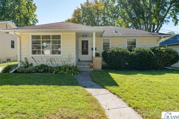 443 Harrison Avenue, North Mankato, MN 56003