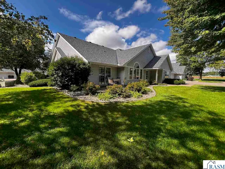 1203 Rockbend Parkway, Saint Peter, MN 56082 - #2