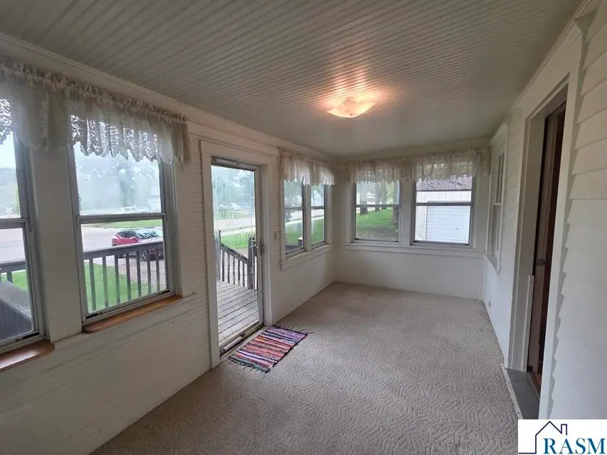 803 W 1st Street, Blue Earth, MN 56013 - #3