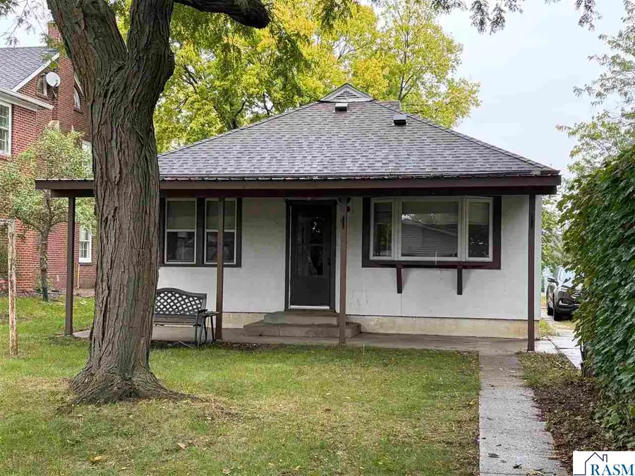 1008 Broadway ST South, New Ulm, MN 56073 - #3