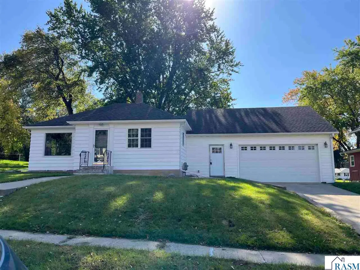 1006 4th Avenue South, Saint James, MN 56081 - #1