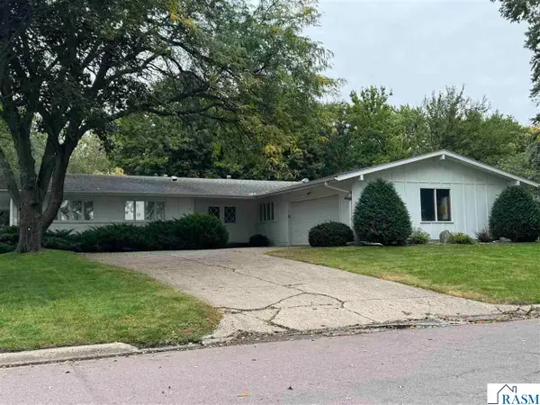 15 SE 10 Street, Wells, MN 56097