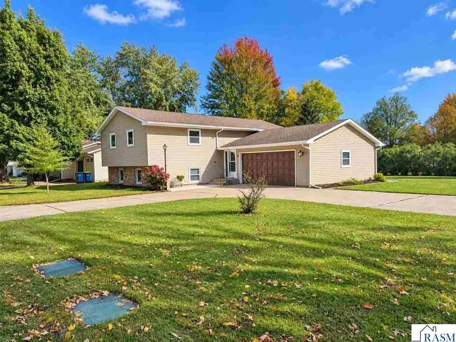 57 Circuit Drive, New Ulm, MN 56073 - #3