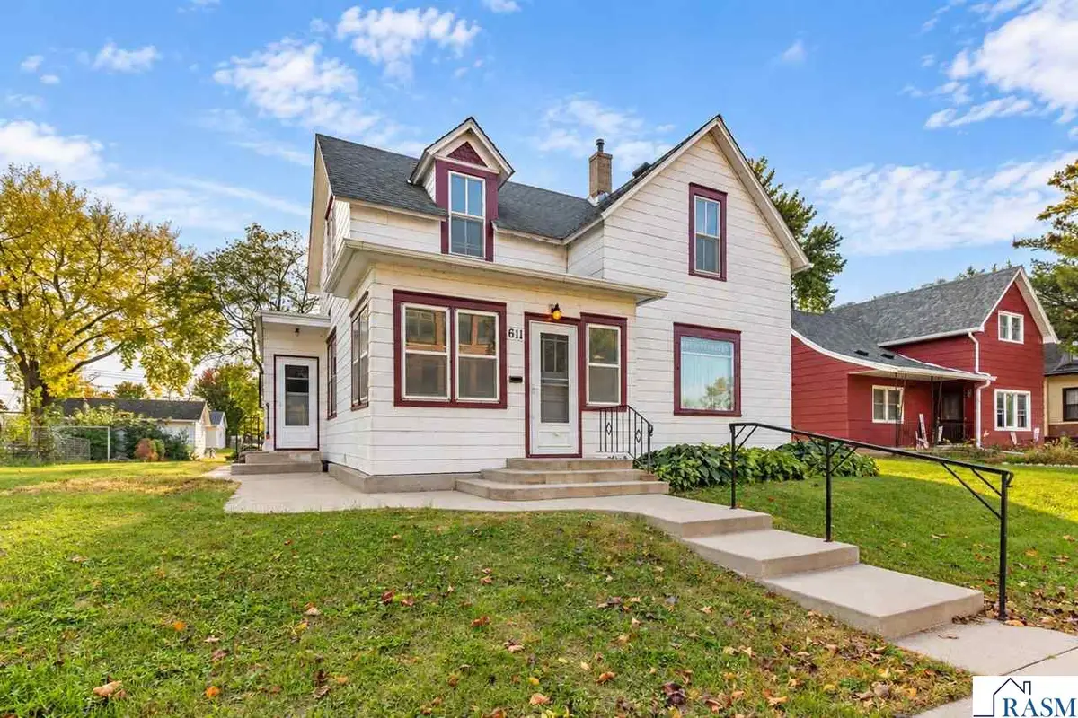 611 N Washington Street, New Ulm, MN 56073 - #1