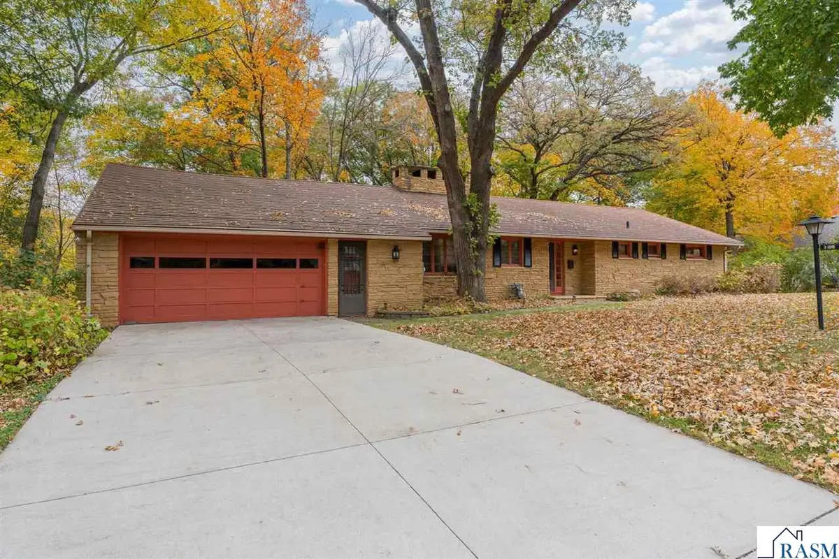 112 W Glencrest Drive, Mankato, MN 56001 - #1