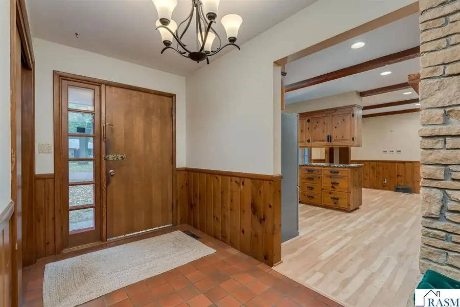 112 W Glencrest Drive, Mankato, MN 56001 - #3