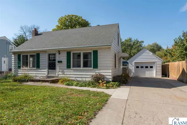 124 Thayer Avenue, Mankato, MN 56001