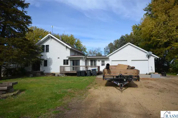18015 586th Avenue, Mankato, MN 56001