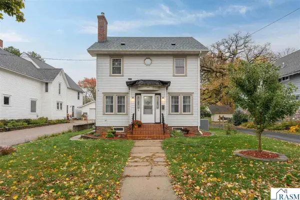 805 Baker Avenue, Mankato, MN 56001
