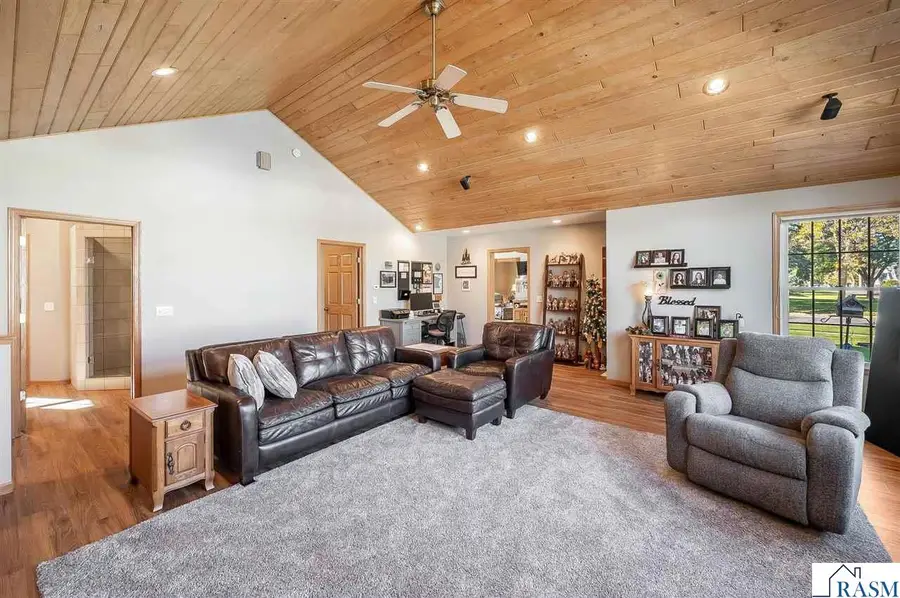 703 S Galbraith Street, Blue Earth, MN 56013 - #3