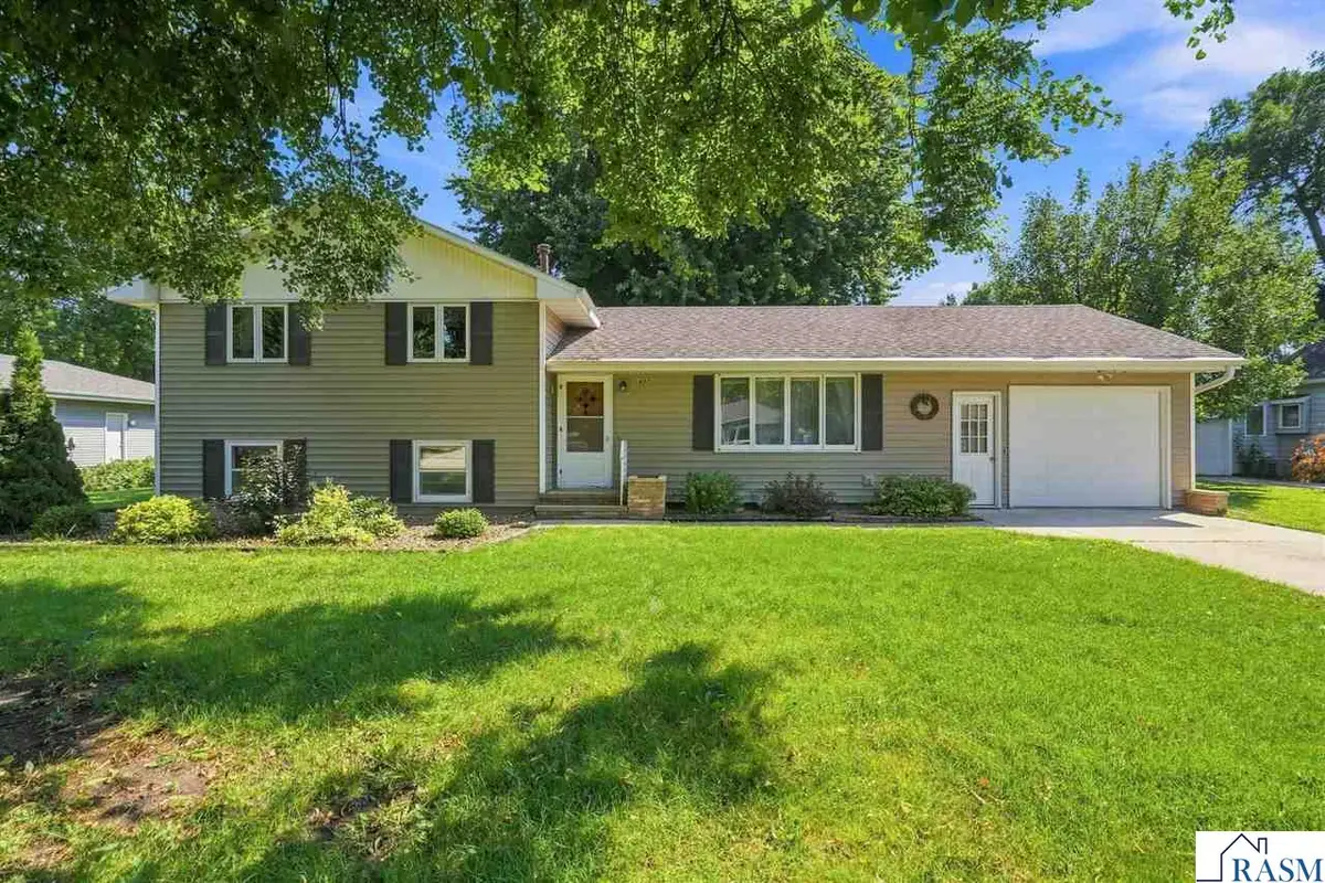 807 N Renville, Winthrop, MN 55396 - #1